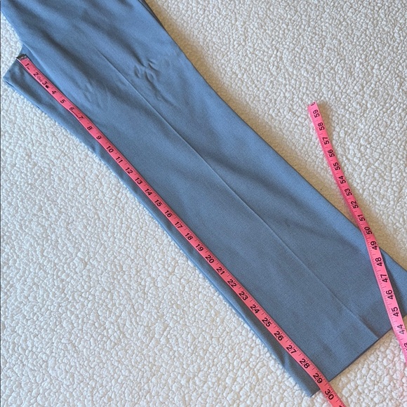 EUC LOFT Trouser Pants. Size 6P - Picture 15 of 16